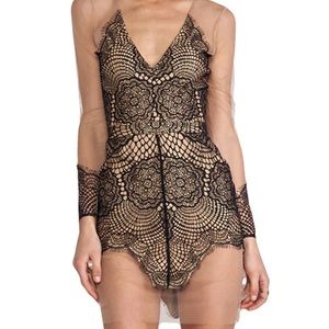 For love and lemons antigua size small